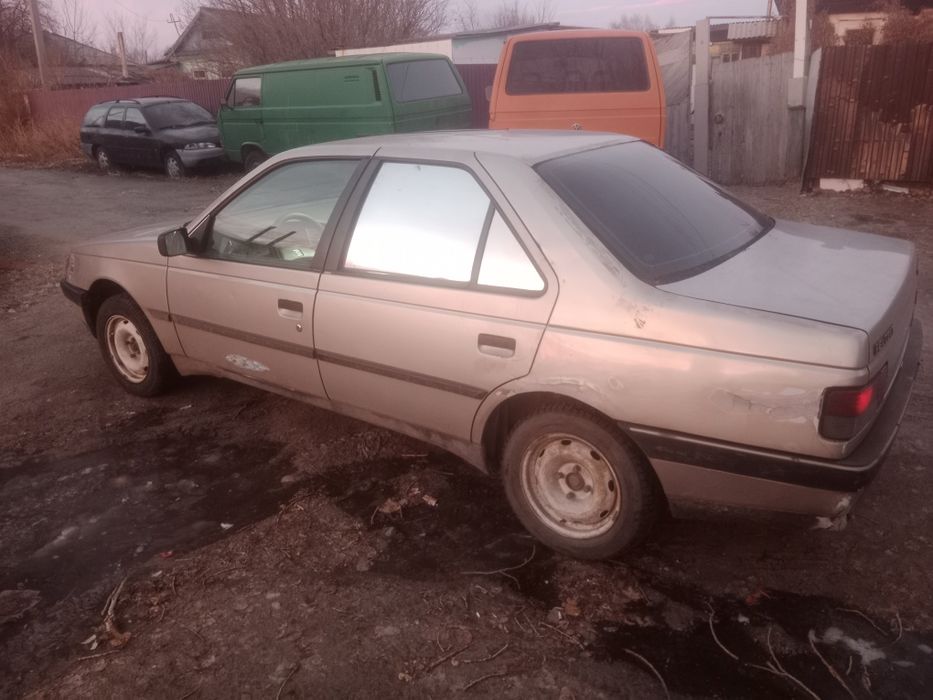 Продам  Пежо 405