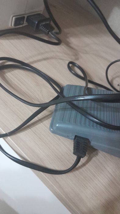 Продам швейную машинку