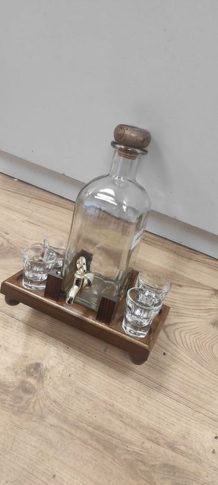 Комплект бутилка с шотове