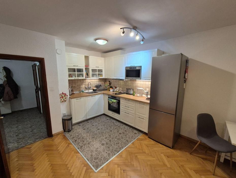 Дава се под наем Четиристаен апартамент в София, Слатина - 110 кв.м за 650 € - Снимка #1