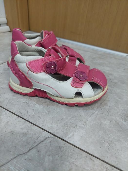 Incaltaminte copii fete sandale