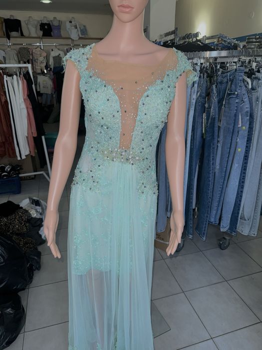 Официална рокля