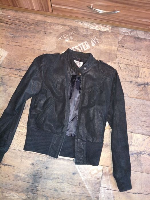 Geacă din piele întoarsă naturală (porc)Zara.