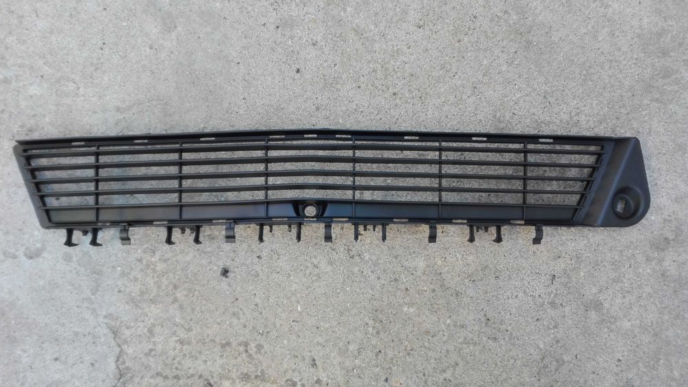 grile din bara Opel Vectra C 30 lei