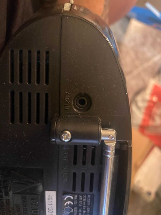 Преносим CD плейър , Радио , AUX