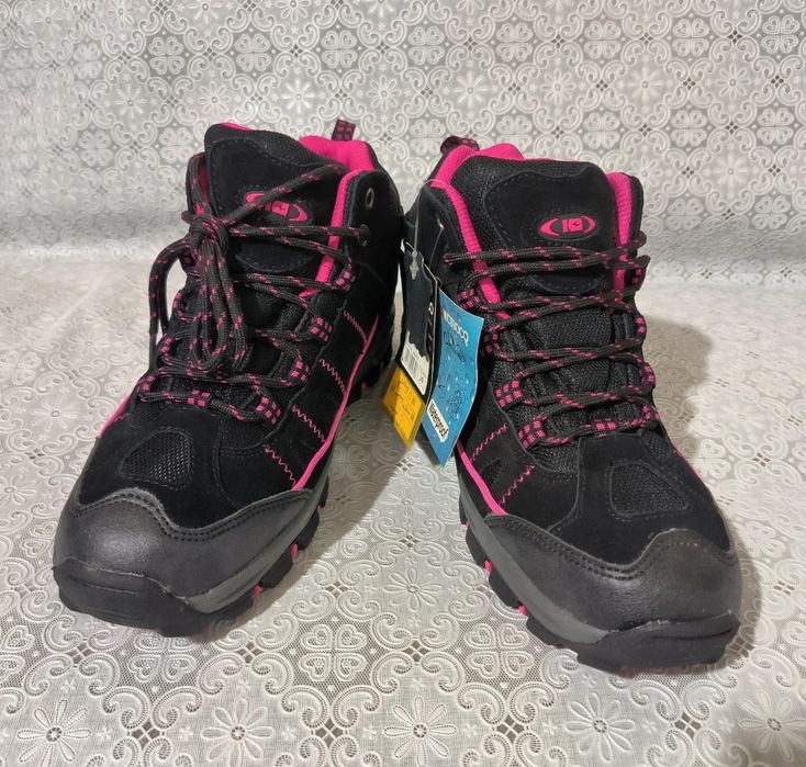 Bocanci munte, drumetie, trekking shoes, marime 39