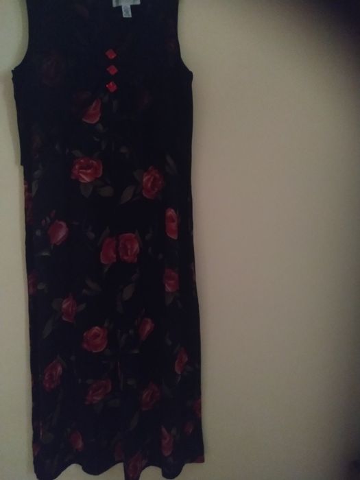 Продажа; 2 шт Платья Индия .и чёрное в розах  натуральн  шелк  Корея