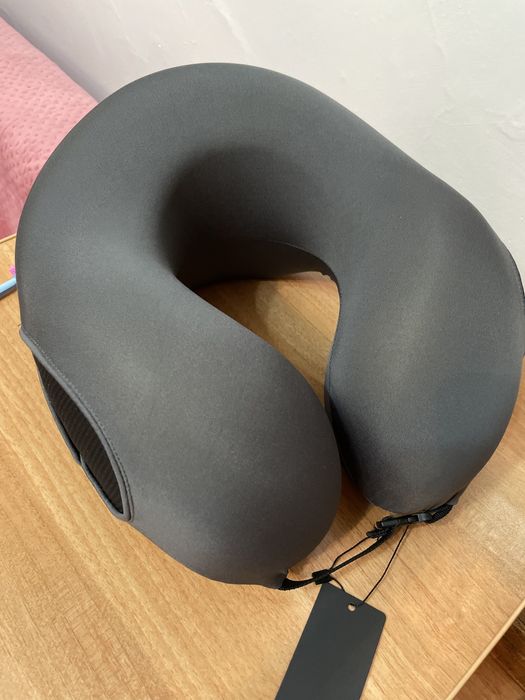 Дорожная подушка для шеи