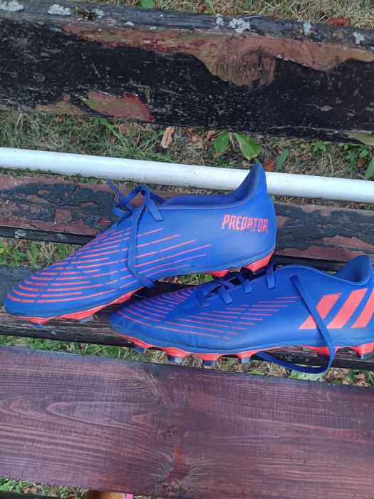 Бутонки за футбол Adidas predator