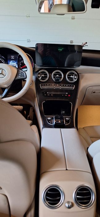 Vând tableta dedicata mercedes glc x253