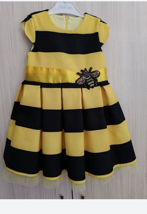 Рокля на пчеличка