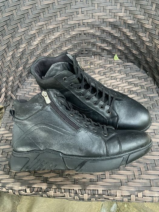 Продавам мъжки боти естествена кожа