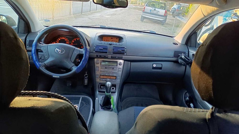 Toyota Avensis Combi 2.0 бензин 147к.с. 2003г.- за части или възстановяване