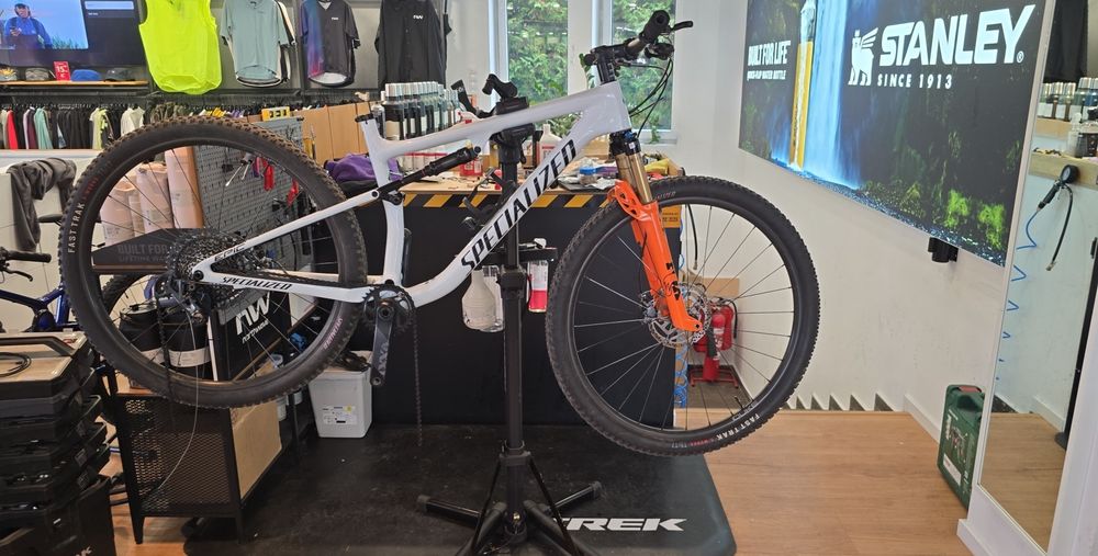 Нова вилка rockshox Sid sl ultimate 100 29 цола. Fox factory kashima grip sl