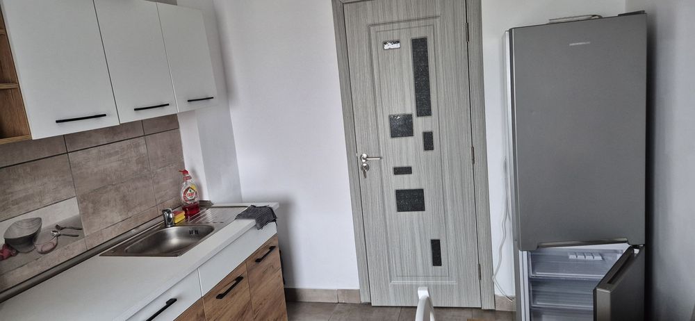 Închiriez apartament 2 camere