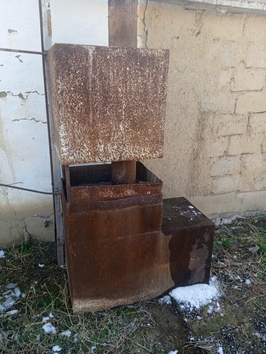 Пеш сатылады баняга