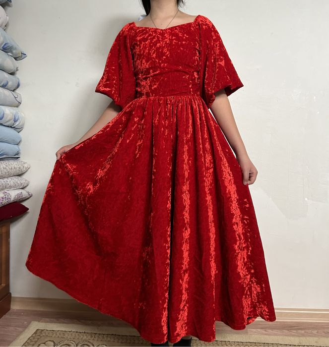 Платья сатылады.