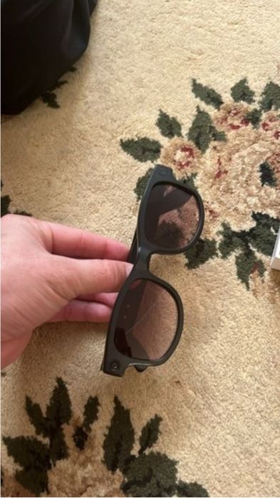 Видео камира в очках