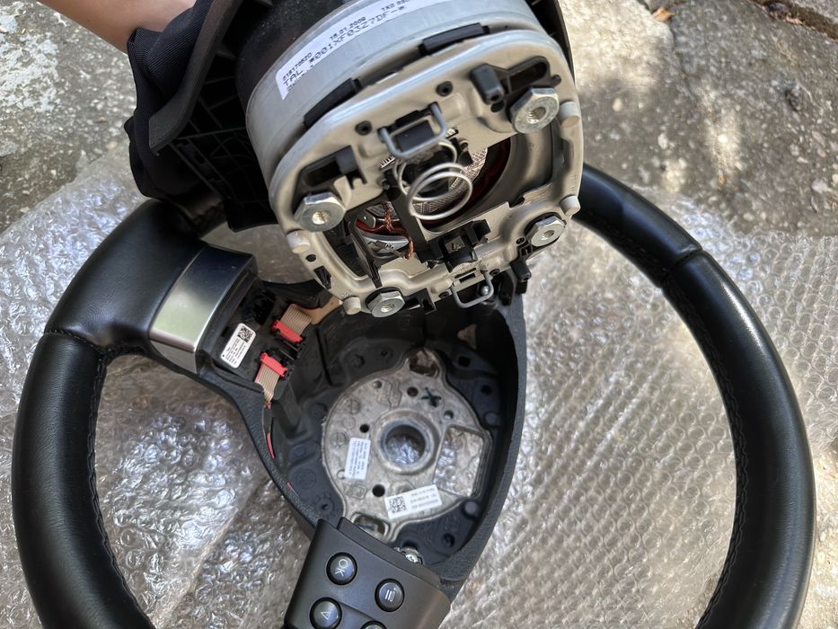 Волан с аербег и пера за Тигуан,Туаран,Голф и др