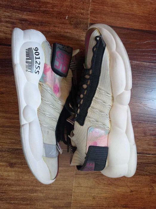 Кроссовки из Китая