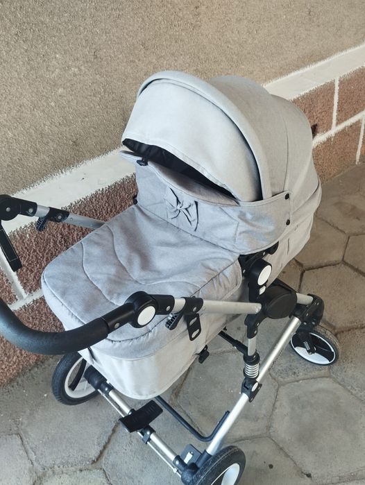Срочно продам коляску
