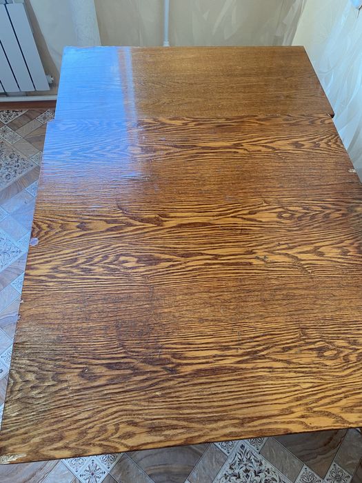 Стол деревянный