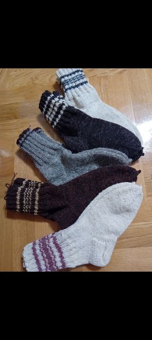 Ciorapi de lana tricotati manual