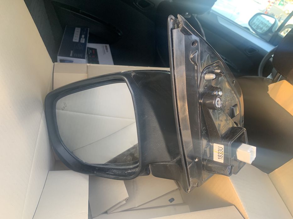 Боковие зеркало GM