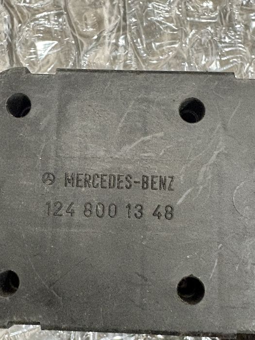 Mercedes w124 Вакум Помпа Централно Заключване