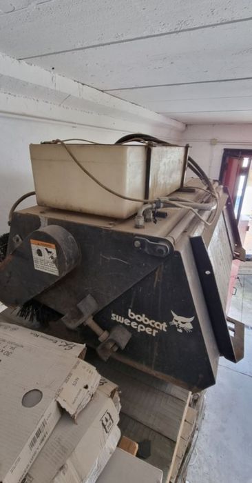 Malaxor  lamă  zăpadă  picon  rampe  cupă  mătura miniincarcator