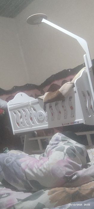 Bolalar belanchagi yangi ishlatilmagan