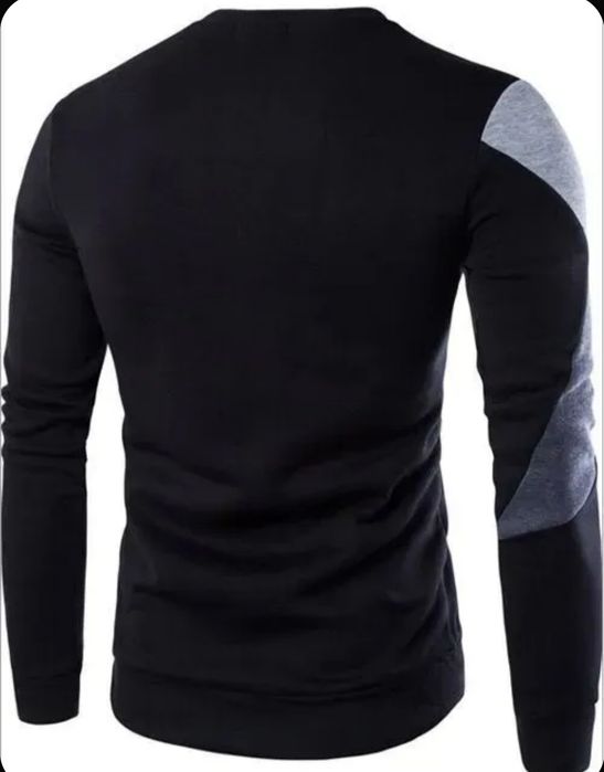 Пуловер от бренда Creanova