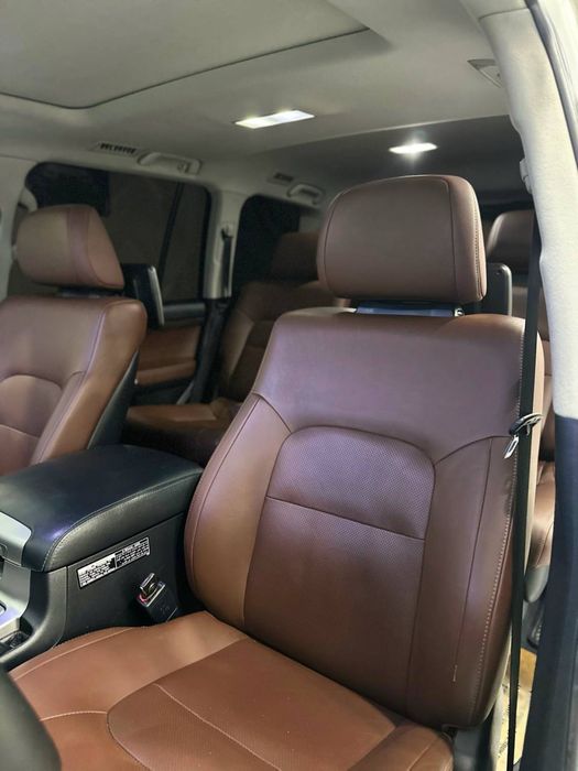 Bugun sotuvimizda Toyota Land Cruiser