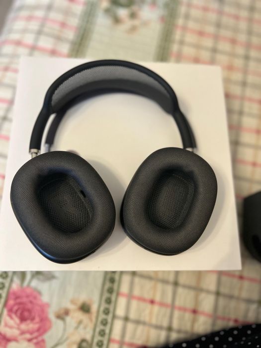 AirPods Max Space Gray