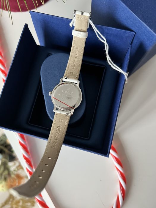 Ceas swarovski- curea alba