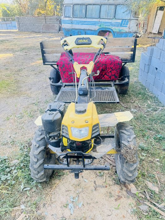 Мотоблок с прицепом вместе