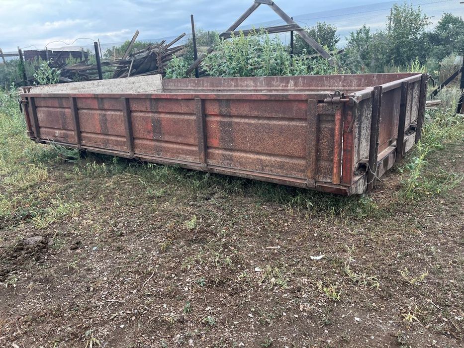 Прицеп 2птс4.                      ,