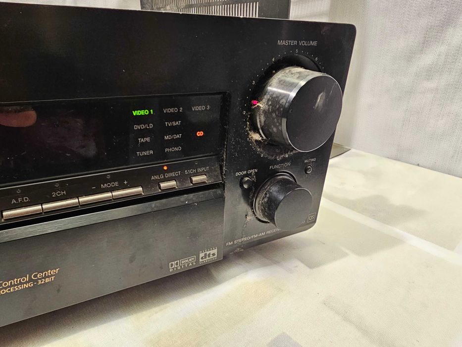 Defect Sony Str-db 940 intra in protectie