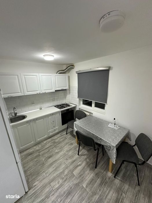 Apartament 3 camere decomandat|Râul Doamnei| Închiriere pe termen lung