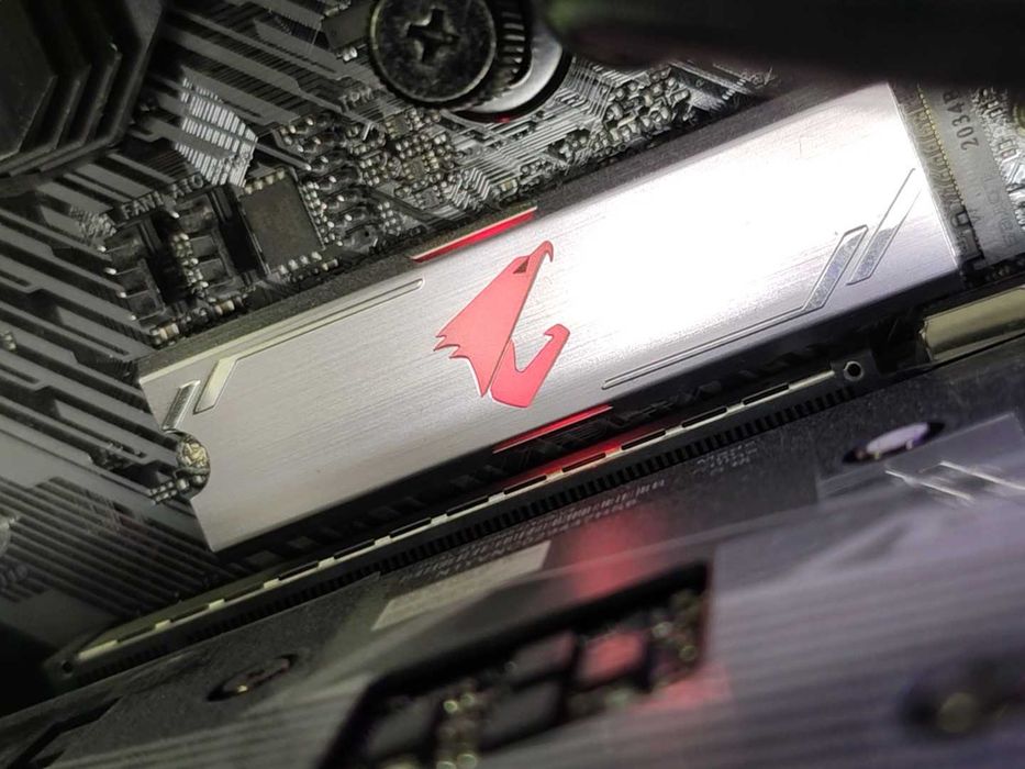 SSD Gigabyte AORUS RGB 512GB PCI Express 3.0 x4 M.2 2280.