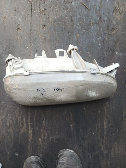 Фара Фольксваген Гольф3 правая