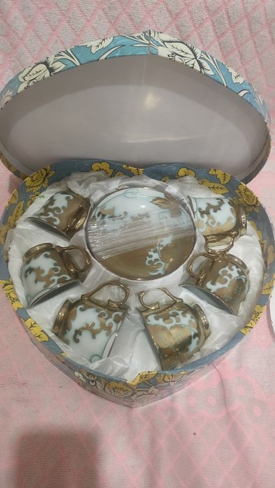 Продам чайный сервиз на 6 персон