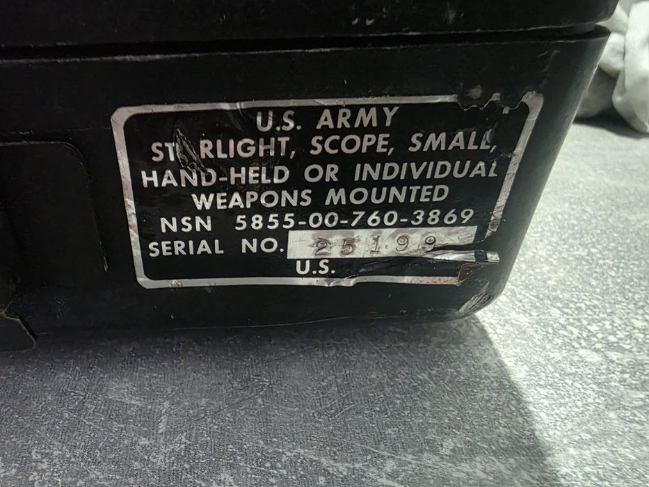 Tub vedere nocturn Gen 1 funcțional – piesa  colecție

Vând tub de ved