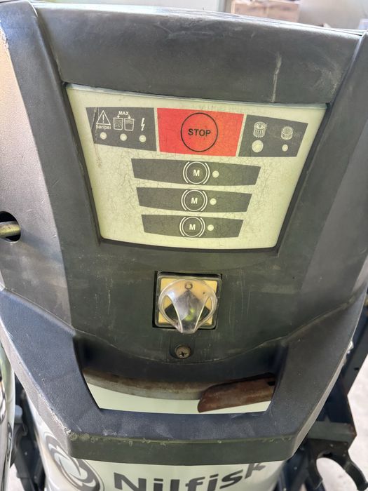 Индустриална прахосмукачка Nilfisk S3