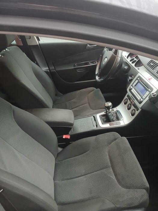 Vând VW Passat B6