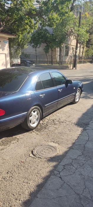 Mercedes W210 E230