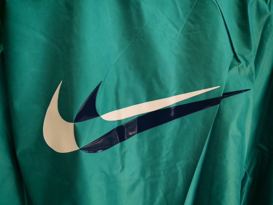 Дамско яке Nike Swoosh Run Jacket