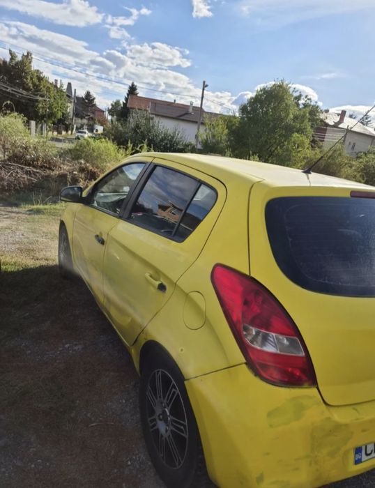 Hyundai i20 на части