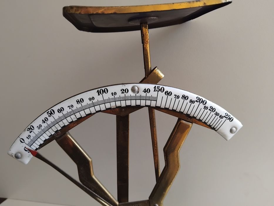 Стара пощенска везна