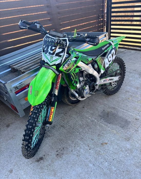 Vând kawasaki 250